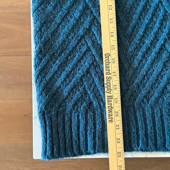 A New Day Crewneck Sweater Teal Textured Chevron Pattern Women’s Size M - Picture 8 of 8